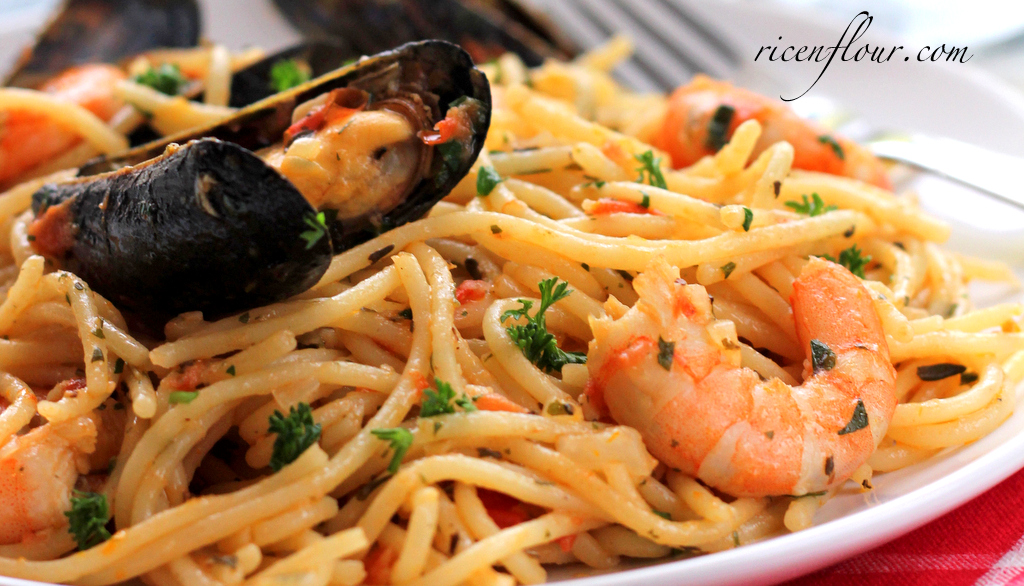 Spaghetti Meeresfrüchte Spaghetti Frutti Di Mare — Rezepte Suchen